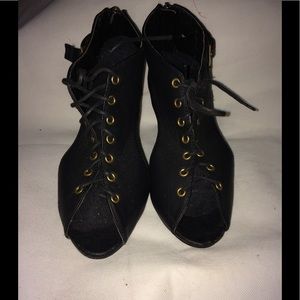 Wedge peep toe sandals